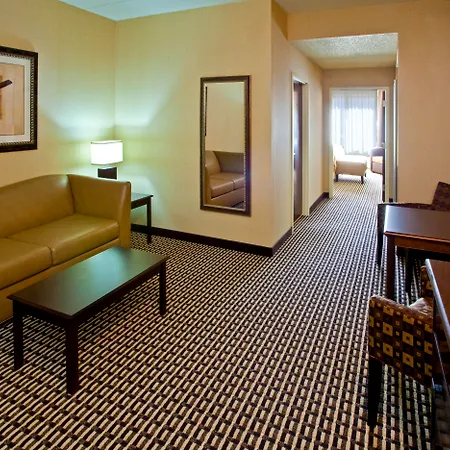 Holiday Inn Express & Suites Seymour-2