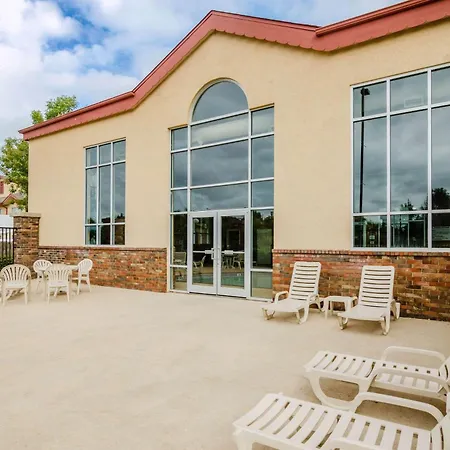 Quality Inn & Suites Carthage Near Precious Moments Chapel-3