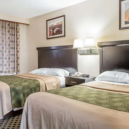 Econo Lodge-3