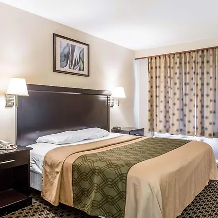 Econo Lodge-2