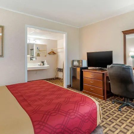 Rodeway Inn Mystic-3