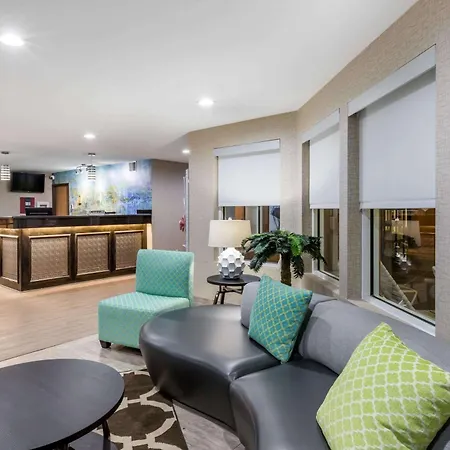 Baymont By Wyndham Pella-2