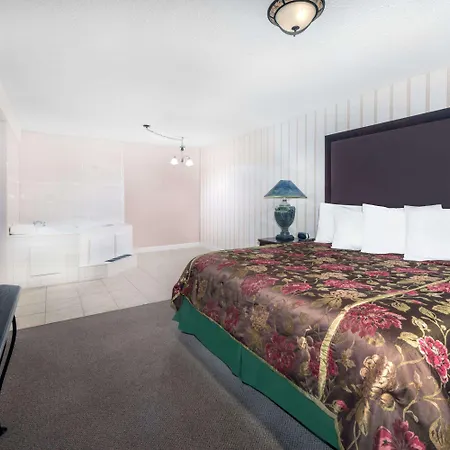 Howard Johnson By Wyndham Burlington-3