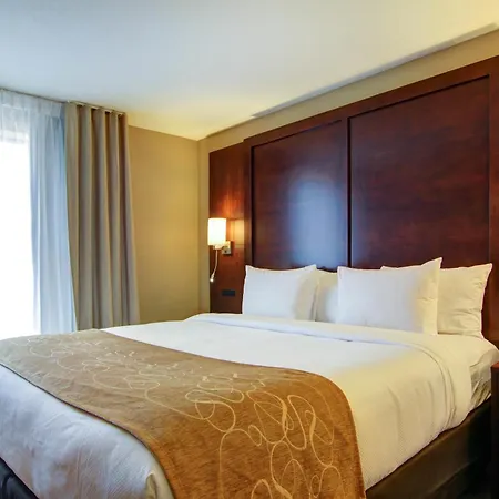 Comfort Suites Carlsbad-3