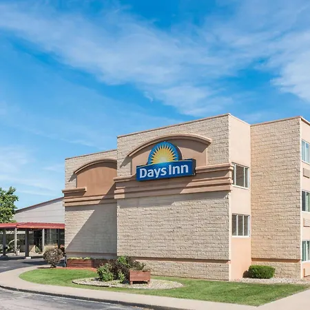 Days Inn By Wyndham Kirksville-2