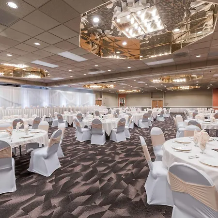 Ramada By Wyndham Fargo-2