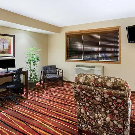 Super 8 By Wyndham Brookings-2