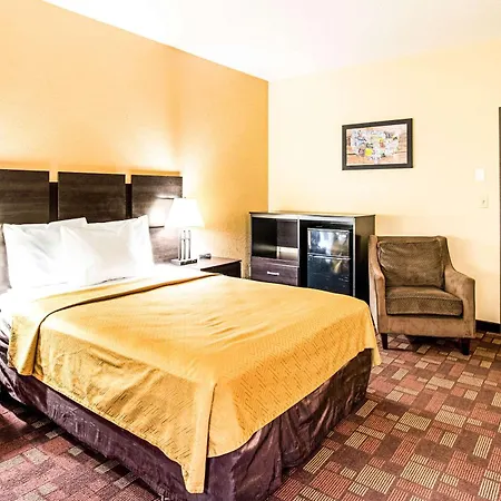 Econo Lodge Watertown-2