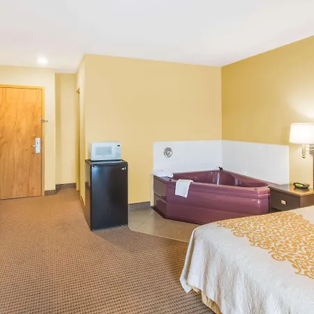 Days Inn By Wyndham Colchester Burlington-2