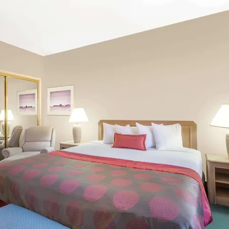 Ramada By Wyndham St George-2
