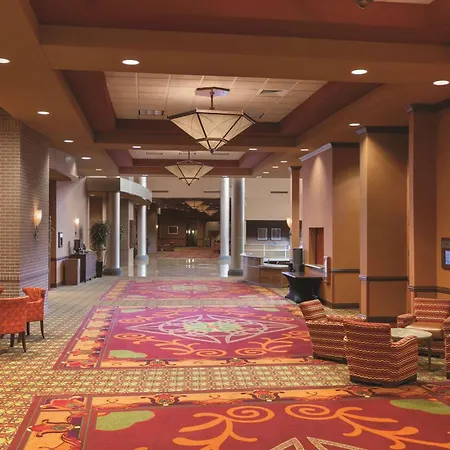 Embassy Suites Omaha- La Vista/ Hotel & Conference Center-3