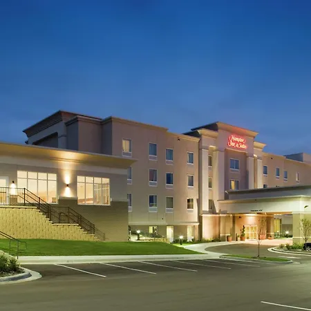 Hampton Inn & Suites Rochester-North-2