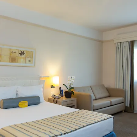Comfort Suites Londrina-3