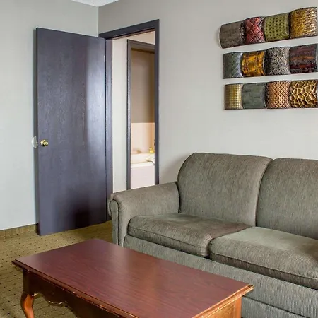 Econo Lodge Ames-2