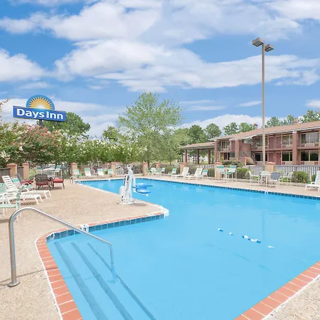 Days Inn By Wyndham Benton-2