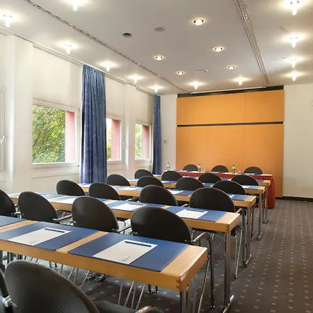 Tryp By Wyndham Halle-2