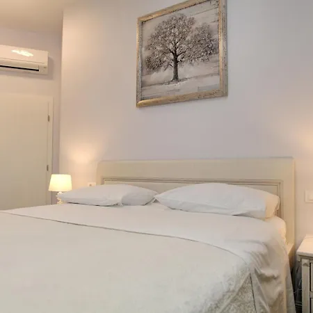 Hotel Bellevue Trogir-2