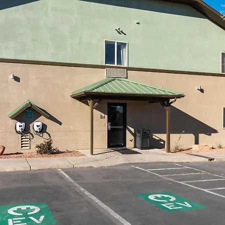 Quality Inn & Suites Pueblo West-2