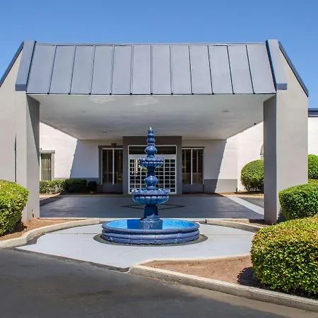 Quality Inn & Suites-3