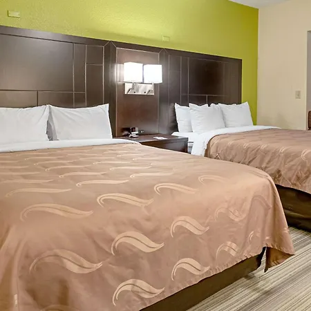 Quality Inn & Suites Robbinsville-2