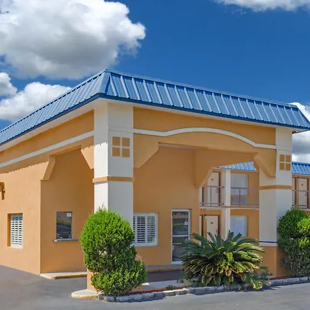 Super 8 By Wyndham Port Royal/Beaufort-2