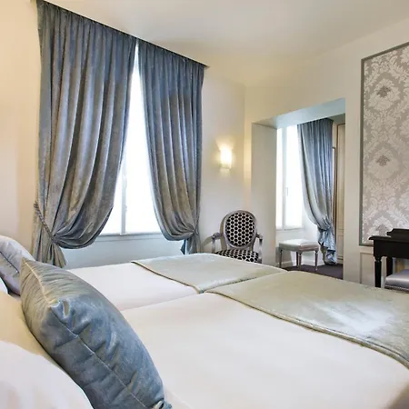 Hotel Saint-Petersbourg Opera & Spa-2