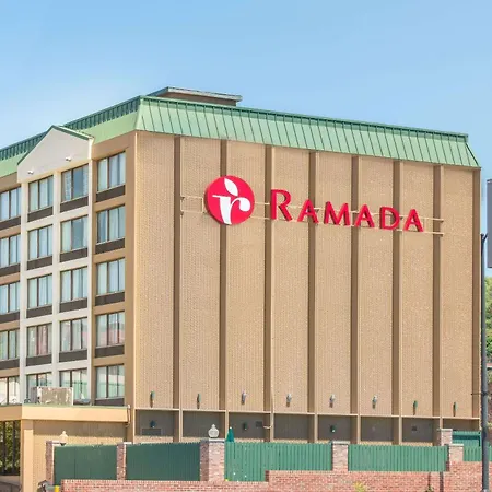 Ramada By Wyndham Cumberland Downtown-3