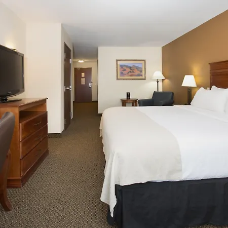 Holiday Inn Express & Suites Trinidad By Ihg-3