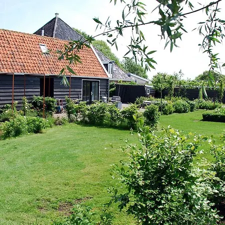 Bed In Waterland-3