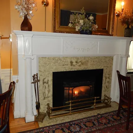 A Cambridge House Inn-2