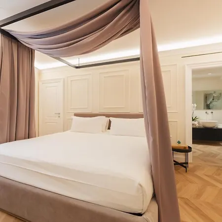 Naxi Suites-3