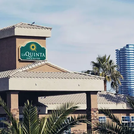 La Quinta Inn & Suites By Wyndham Lv Tropicana Stadium-3