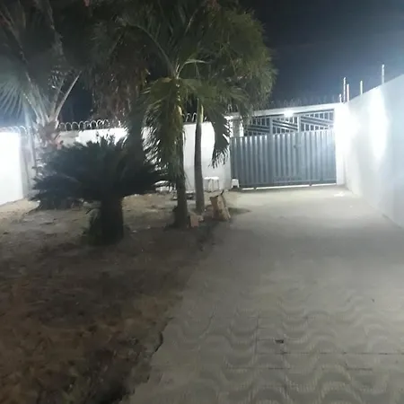 Hotel Latinos 2-2