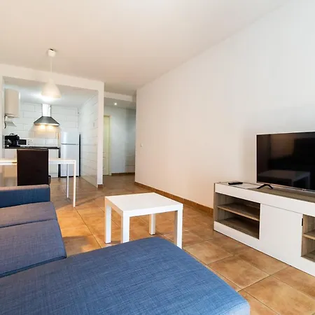 Uptown Urban Apartments (Adults Only)-3