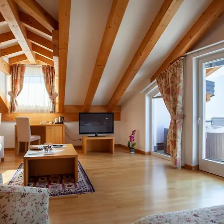 Hotel Romanda-2