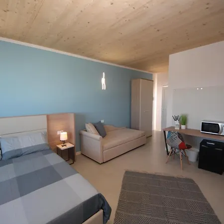 Ohana Holiday Rooms-3