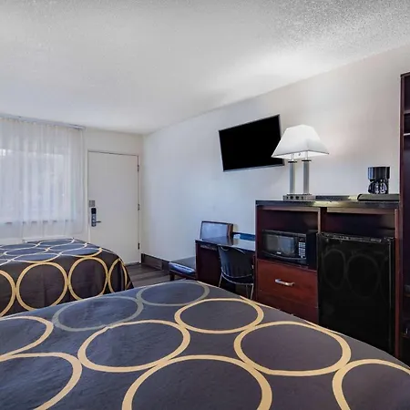 Super 8 By Wyndham San Diego Hotel Circle-3