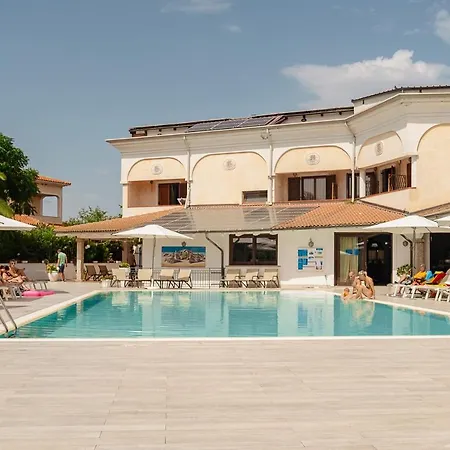 Amareclub Le Rose-2