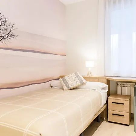 Aparthotel Salburua-3