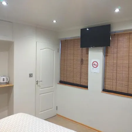 Malaga Ensuites City Centre-2