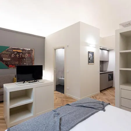 Palazzo Liberati Apartments - Manu Maison-2
