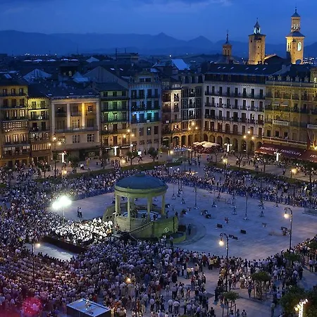 Iraipe Pamplona Hostal Auto Check-In-3