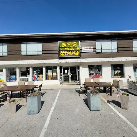 Banana Peel Resort-2