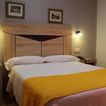 Hostal Madrid-3
