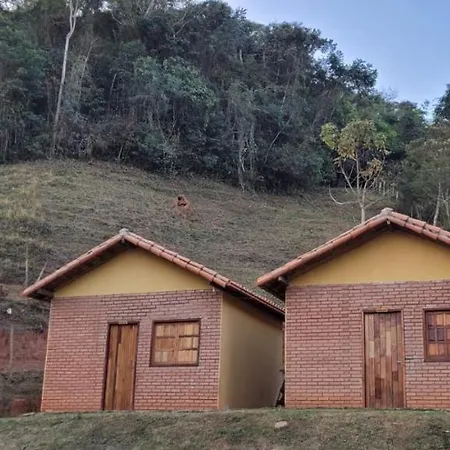 Pousada Fazenda e Pesqueiro Chalé da serra-3