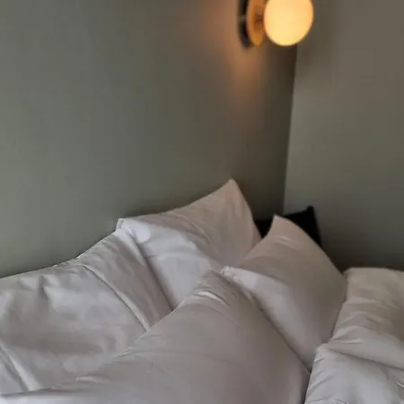 Rooftop Guesthouse Alvor-3