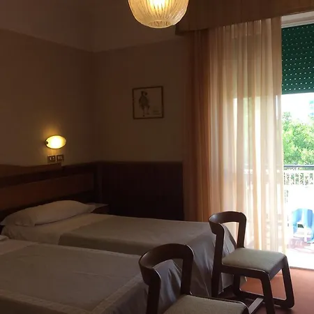 Hotel Vienna Touring-3