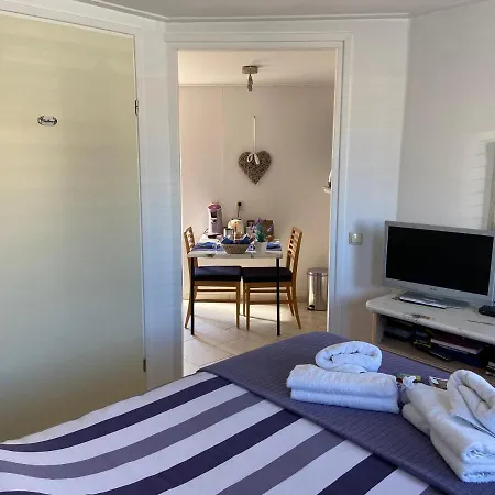 Guest House Open Doors-2