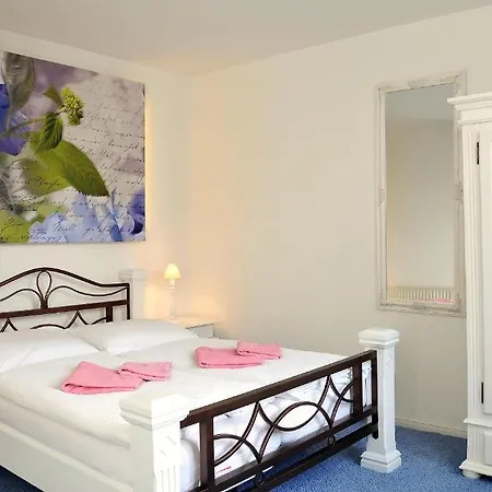 Pension Altstadt Mönch in top Lage direkt in der Altstadt incl Frühstück-2