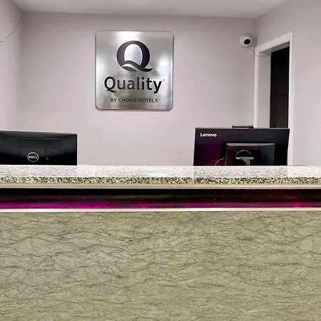 Quality Inn & Suites Columbus West-2